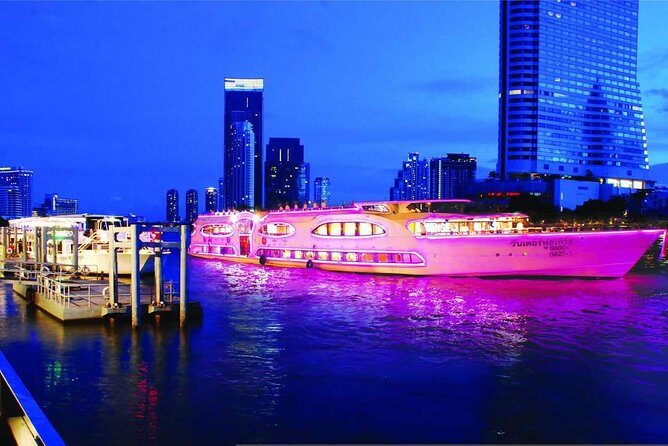 Grand Pearl Dinner Cruise along Chao Phraya River with Pickup - What We Loved About This Experience