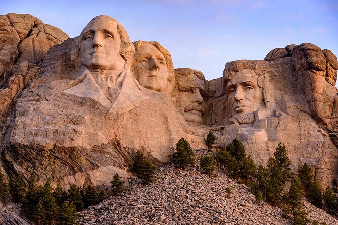 Grand Teton, Yellowstone, Devils Tower and Mount Rushmore 7-day Tour - Challenges and Considerations