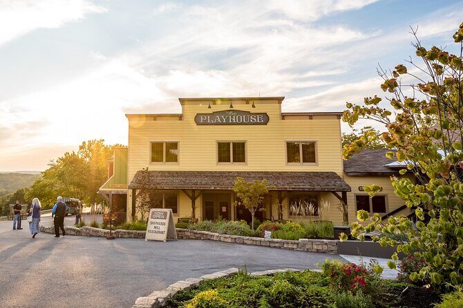 Great American Chuckwagon Dinner Show - An Entertaining Night Out with a Western Twist