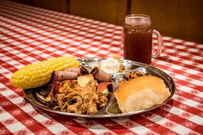 Great American Chuckwagon Dinner Show - Handling Reviews and Minor Drawbacks