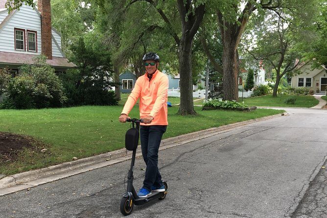 Green Bay E-Scooter Guided Glide w/ Private Tour Option - The Basics of the Green Bay E-Scooter Guided Glide