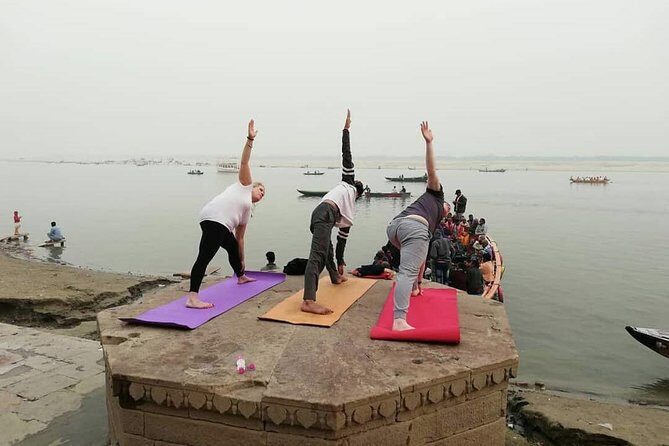 GROUP YOGA CLASS - BEGINNER / ADVANCED - Sunrise Yoga with Ayush in Varanasi - Authentic Traveler Insights