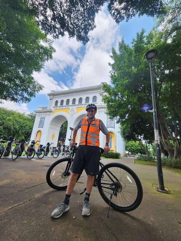 Guadalajara: Bicycle tour of the city visiting places of interest. - The Value of This Guided Bike Tour