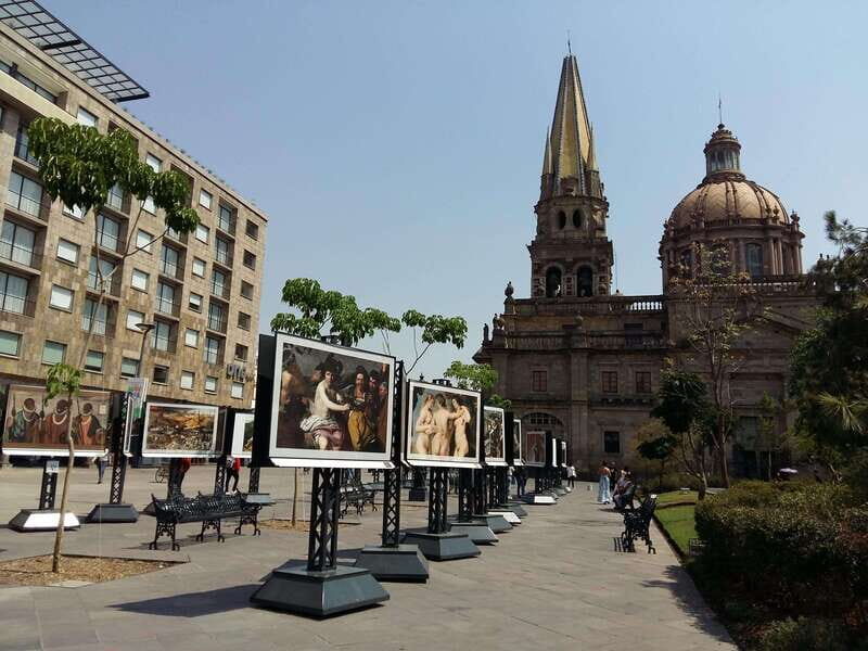 Guadalajara: Culture, Architecture, and Market Walking Tour - A Walk Through Guadalajara’s Heart