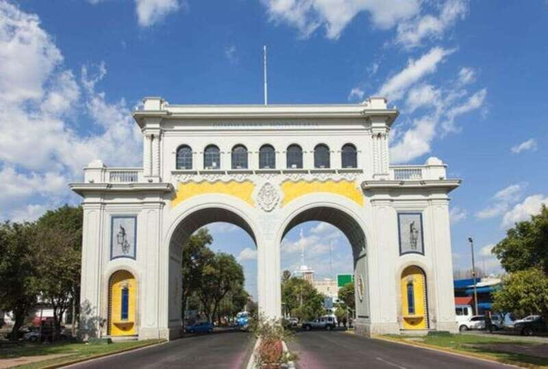 Guadalajara : Highlights Walking Tour With A Guide - Why This Tour Works Well