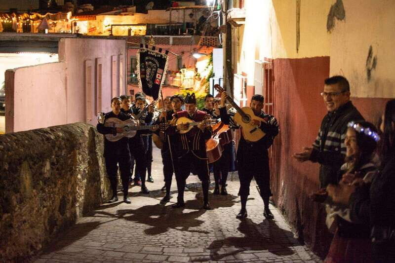 Guanajuato: Night Walk with the Estudiantina - Guide and Reviews: What Do Travelers Say?