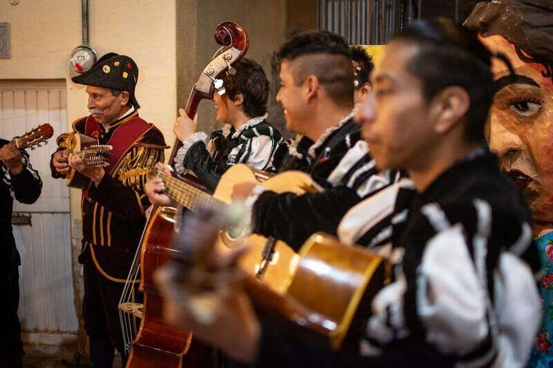 Guanajuato: Night Walk with the Estudiantina - In-Depth Look at the Experience