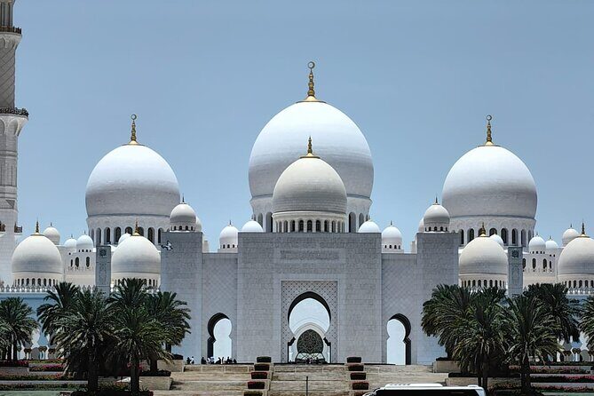 Guided City Tour of Abu Dhabi with Sheikh Zayed Mosque - Key Points