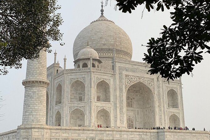 Guided Day Trip from Delhi to Agra & Fatehpur Sikri - FAQs