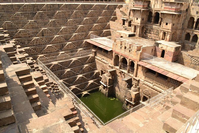 Guided Fatehpur Sikri & Abhaneri Tour From Agra To Jaipur By Car - Why This Tour Works Well