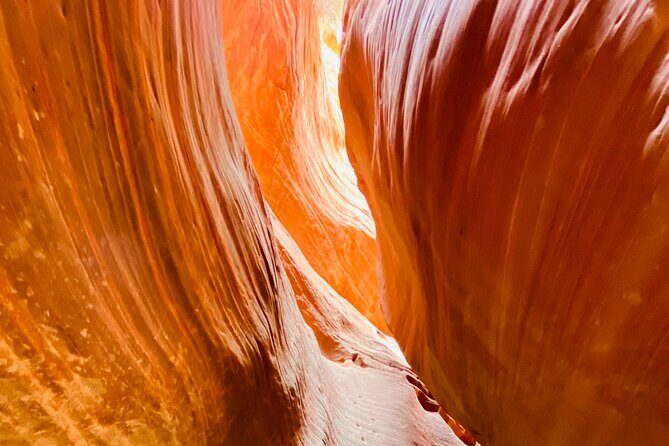 Guided Hike through Peekaboo + Great Chamber Combo (Small Group) - The Value of a Small-Group Tour