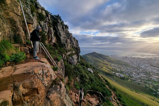 Guided Hike to Lions Head Cape Town by Sunrise or Sunset - FAQs