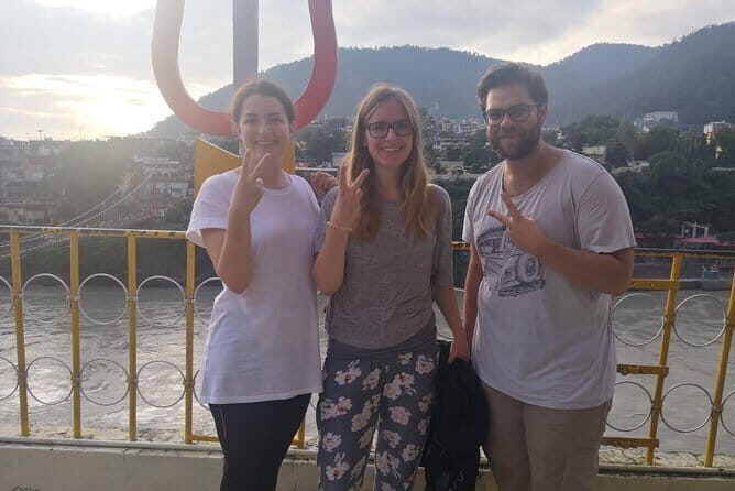 Guided Night Walking Tour in Rishikesh - Explore the best nightlife with a local - Exploring Rishikesh After Dark: A Guided Night Walking Tour Review