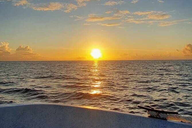 Guided sunset cruise on Raiatea Lagoon - An In-Depth Look at the Raiatea Sunset Cruise Experience