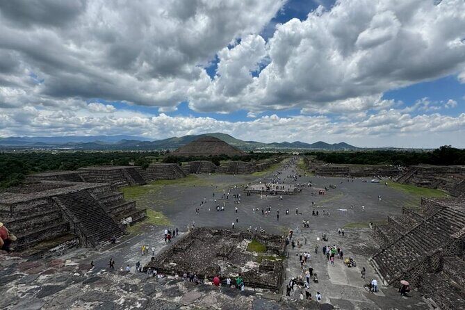 Guided Tour in Area with Cave Breakfast and CDMX Transportation - Who Will Love This Tour?