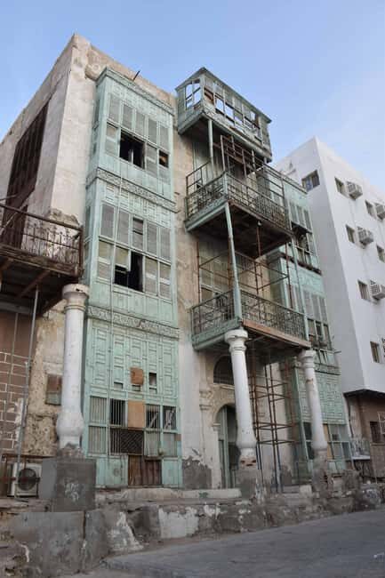Guided Tour in Jeddah by local woman - What to Expect: A Day in Old Jeddah