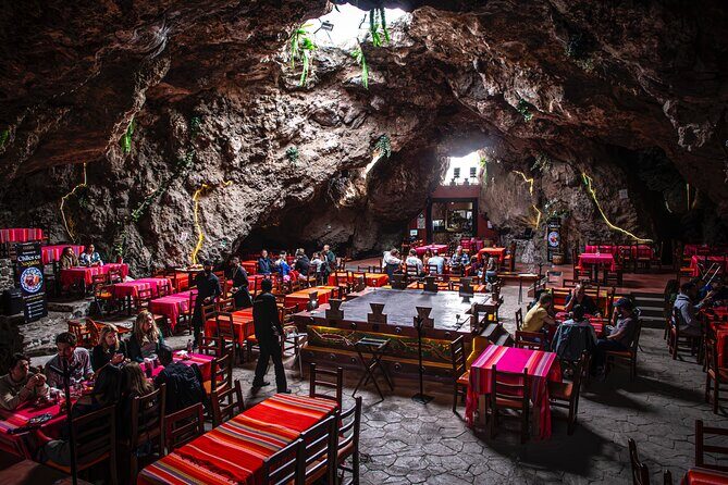 Guided Tour in Pyramids + Transportation + Breakfast in Cueva - What’s Included and What You Should Know