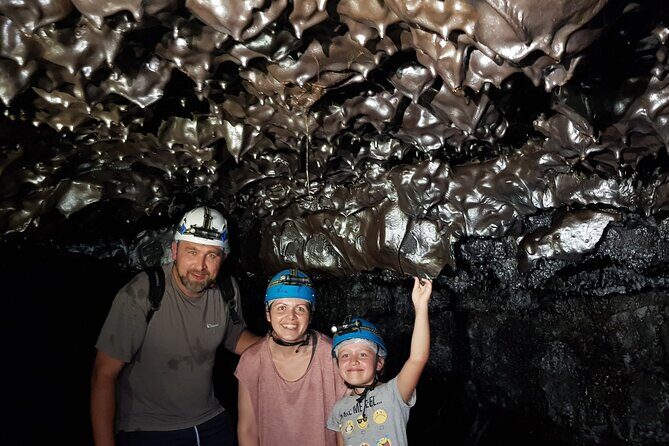 Guided tour of the 2004 lava tunnels - Key Points