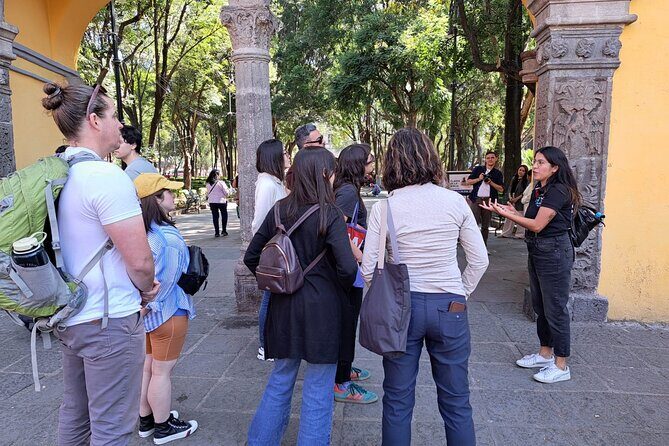 Guided tour of the Coyoacán neighborhood and the Leon Trotsky museum - The Atmosphere and Authenticity