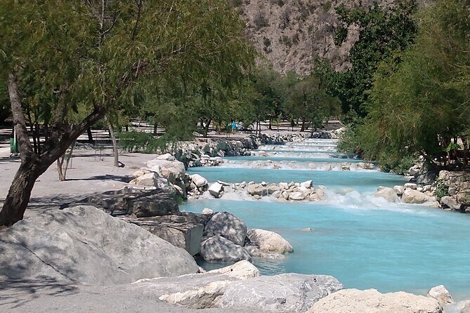 Guided Tour of the Spectacular Grottoes of Tolantongo - Who Will Love This Tour?