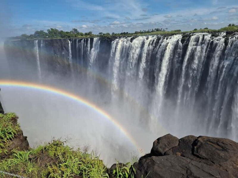 Guided tour of Victoria Falls and safari in Chobe Park - Key Points