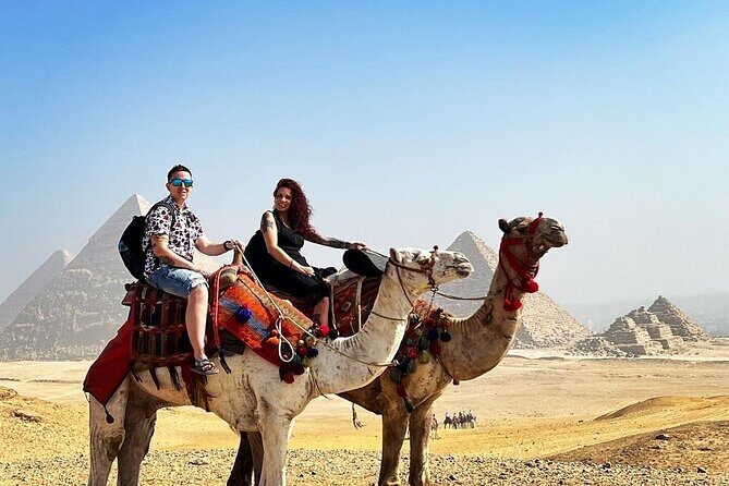 Guided Tour to Giza Pyramids ,Sphinx, Camel & inside the pyramids - Authenticity and Engagement