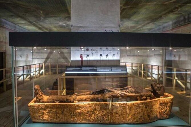 Guided Tour to Giza Pyramids & Sphinx + Mummies Museum + Coptic Cairo + Lunch - Coptic Cairo: A Journey into Egypt’s Christian Heritage