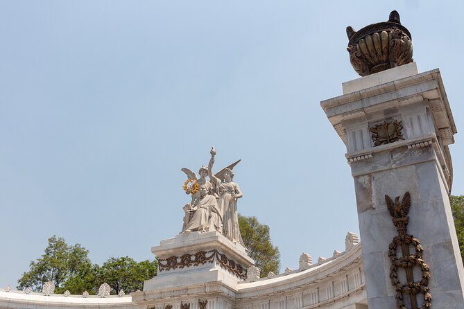 Guided Tour Zócalo to Palaces, Churches and Pyramids - A Deep Dive into the Tour Experience