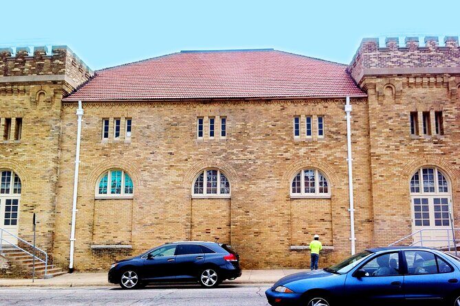 Guided Walking Historian Tour in Downtown Durham - Who Should Consider This Tour?