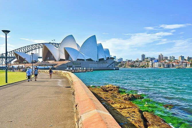 Guided Walking Tour in the Blue Mountains - Hidden Treasures - The Sum Up