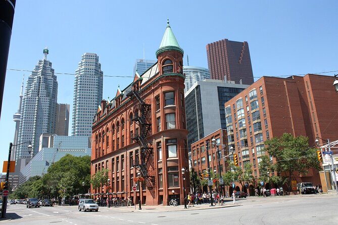 Guided Walking Tour in Toronto - FAQs