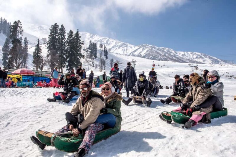 Gulmarg Snowfall Tour 3 Days 2 Nights - An In-Depth Look at the Gulmarg Snowfall Tour