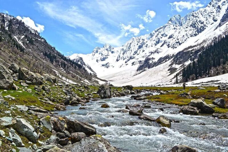 Gulmarg Snowfall Tour 3 Days 2 Nights - Evaluating the Value and Practicalities