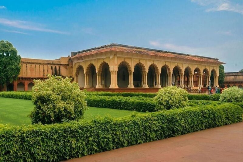 Gurgaon: Private Taj Mahal Day Tour from Gurgaon/Gurugram - Exploring Agra Fort