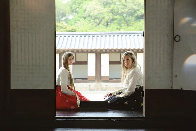 Gyeongbokgung Hanbok Photo Shoot - The Experience: What to Expect