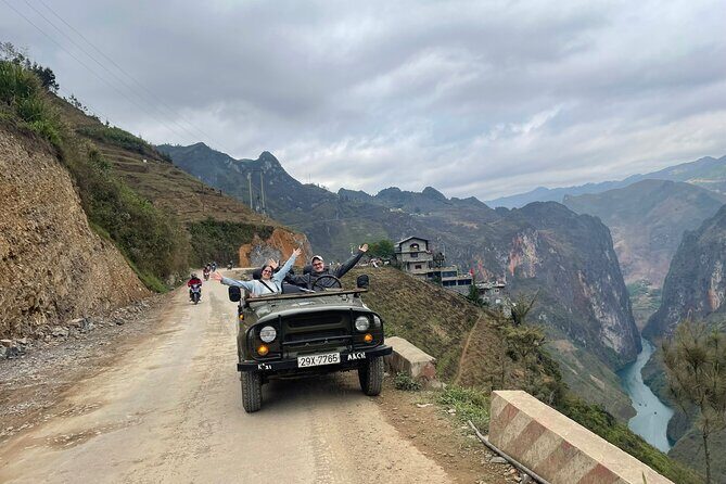 Ha Giang Army Open Air Jeep 2 Days Get Off the beanten path - Accommodation and Food