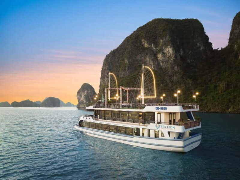 Ha Long Bay- Deluxe Day Cruise, Lunch& Kayaking&Sunset party - Key Points