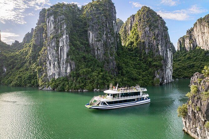 [Ha Long Bay] Luxury Cruise Day Tour From Hanoi, Caves & Buffet - Starting Point and Transportation