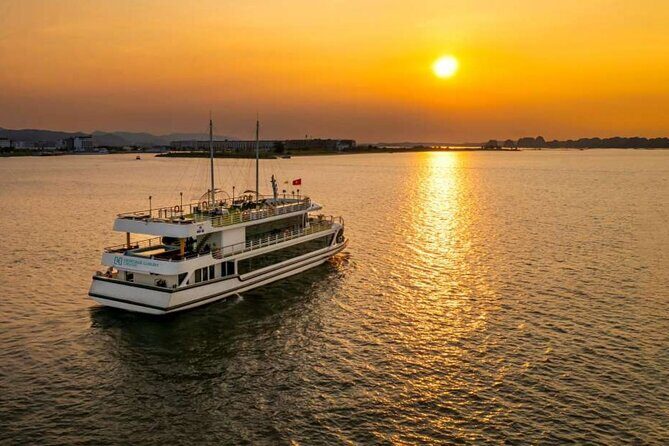 Ha Long Bay Luxury Cruise Day Tour with Transfer - Key Points