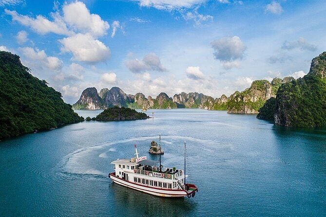 Ha Long Bay Six Hours Trip Kayaking & Swimming on Beach - What We Loved About This Tour