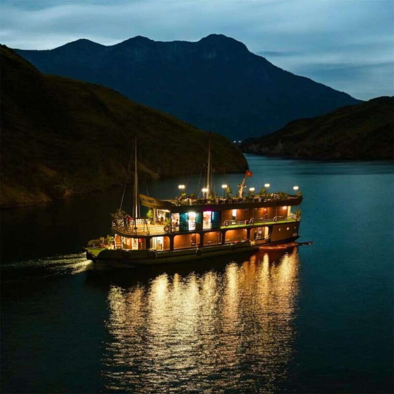 HA NOI : Private boat (5 cabins) Lan Ha bay -Ha Long bay - Key Points