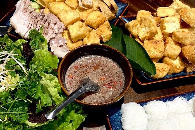 Ha Noi Street Food Tour - The Atmosphere and Group Dynamic
