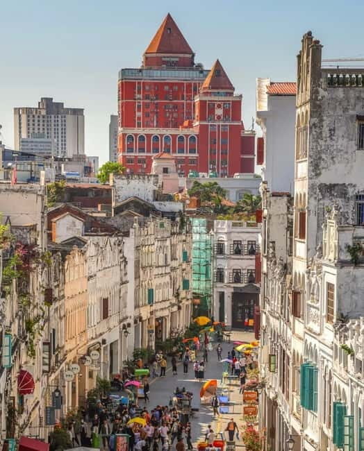 Haikou Nature & Local Life: Volcano, Wetlands & Old Markets - Key Points