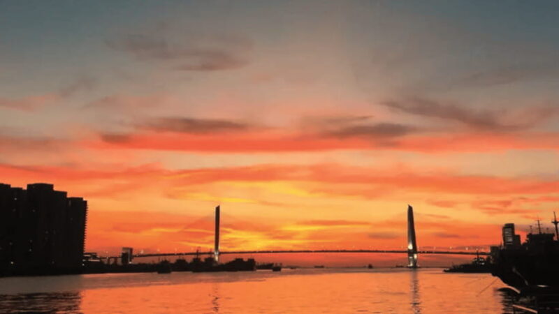Haikou: Night Cruise on the Nanhai Pearl Ship at Haikou Bay - What You Can Expect During the Cruise
