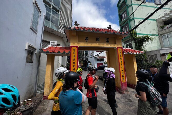 Half Day Back Alleys Expedition in Saigon by Bike - FAQ