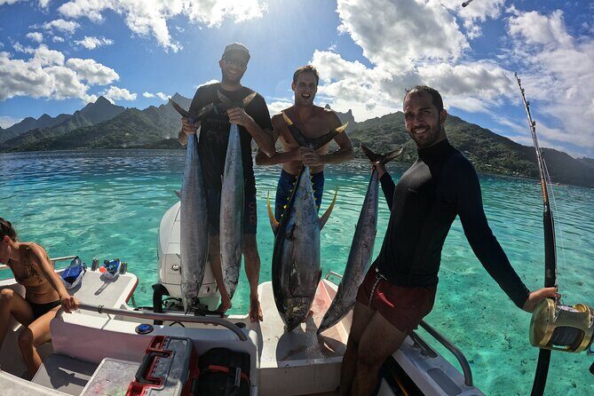 Half-day Big Fishing in Moorea on shared tour - An In-Depth Look at the Moorea Big Fish Tour