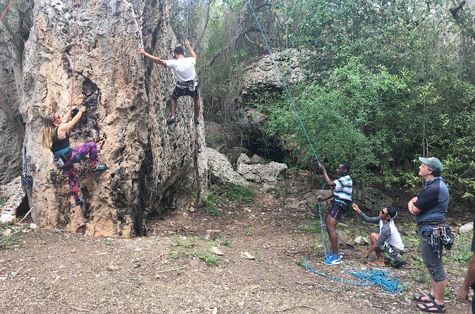 Half day Climbing Trip at the Tafelberg, Curaçao - Frequently Asked Questions