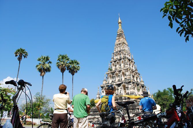 Half-Day Colors of Chiang Mai Biking Tour - Authentic Encounters with Local Life