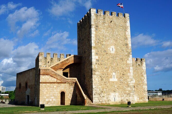 Half Day Excursion Colonial Zone, Faro to Colón, 3 Eyes Park - FAQs