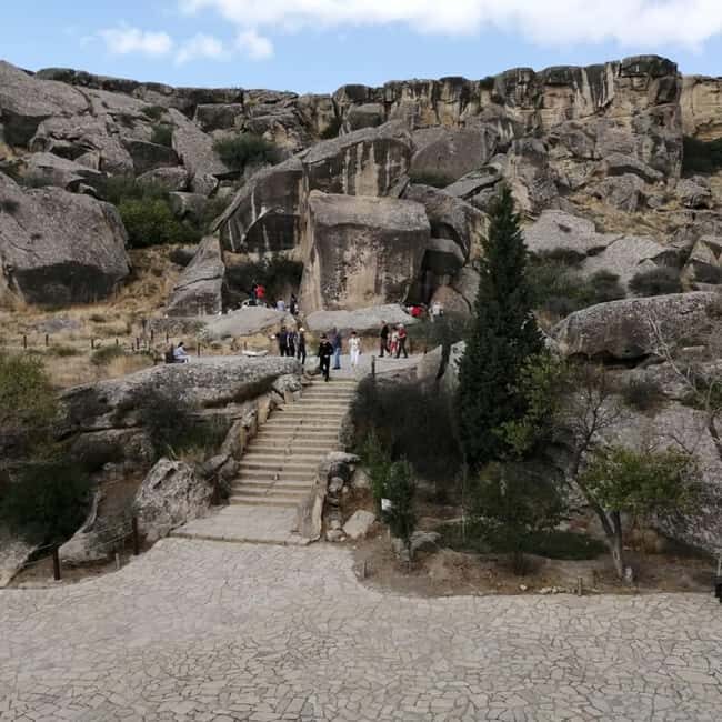 Half-Day Gobustan & Mud Volcanoes Tour - Practical Tips for Your Tour